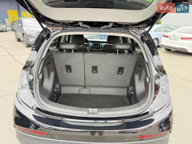 Черный Шевроле Bolt EV, объемом двигателя 0 л и пробегом 42 тыс. км за 19900 $, фото 9 на Automoto.ua