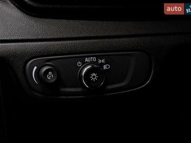 Черный Шевроле Bolt EV, объемом двигателя 0 л и пробегом 50 тыс. км за 17900 $, фото 51 на Automoto.ua