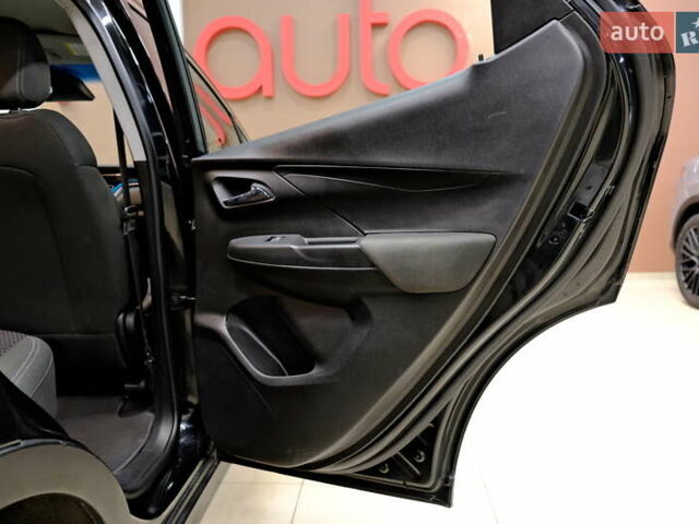 Черный Шевроле Bolt EV, объемом двигателя 0 л и пробегом 50 тыс. км за 17900 $, фото 33 на Automoto.ua