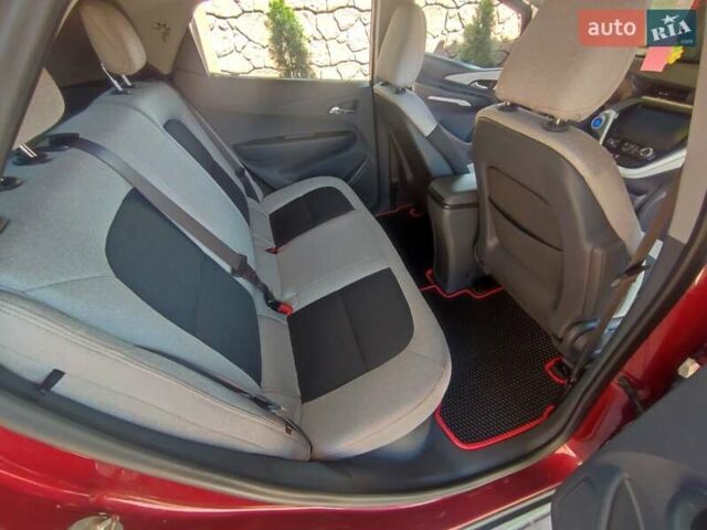 Красный Шевроле Bolt EV, объемом двигателя 0 л и пробегом 83 тыс. км за 13900 $, фото 6 на Automoto.ua