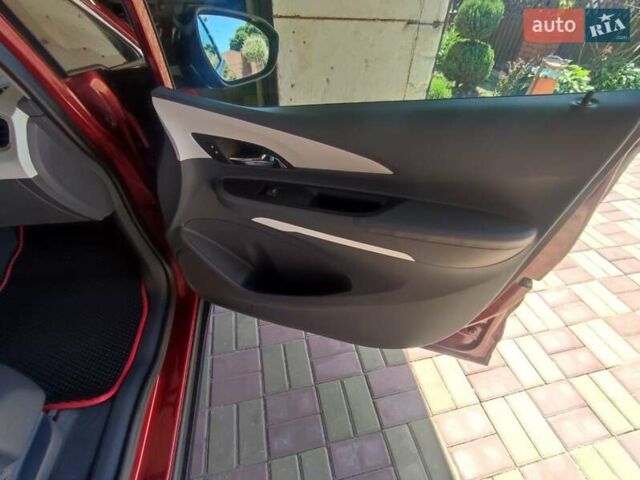 Красный Шевроле Bolt EV, объемом двигателя 0 л и пробегом 83 тыс. км за 13900 $, фото 9 на Automoto.ua
