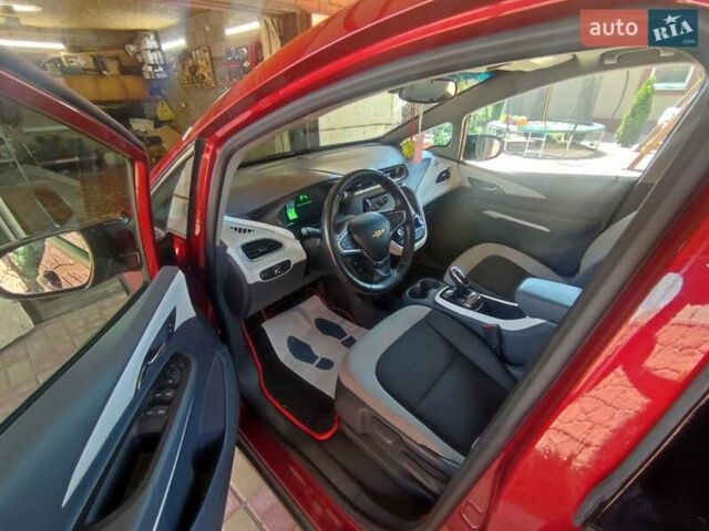 Красный Шевроле Bolt EV, объемом двигателя 0 л и пробегом 83 тыс. км за 13900 $, фото 12 на Automoto.ua