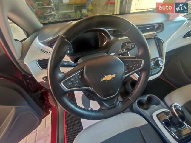 Красный Шевроле Bolt EV, объемом двигателя 0 л и пробегом 83 тыс. км за 13900 $, фото 16 на Automoto.ua