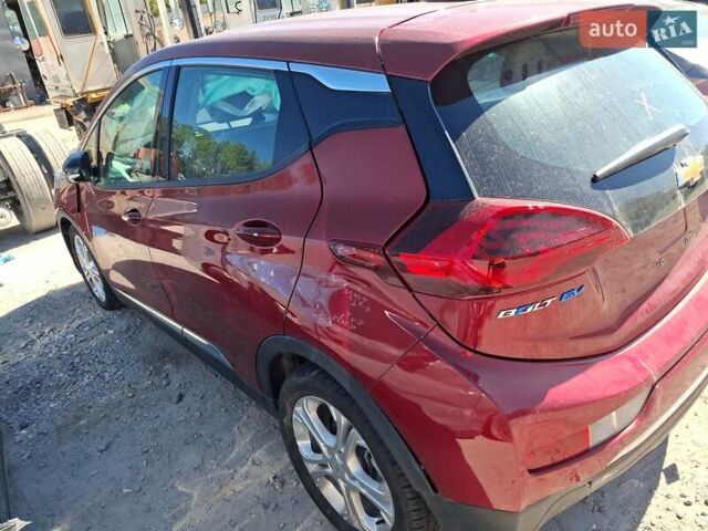 Красный Шевроле Bolt EV, объемом двигателя 0 л и пробегом 37 тыс. км за 7000 $, фото 1 на Automoto.ua
