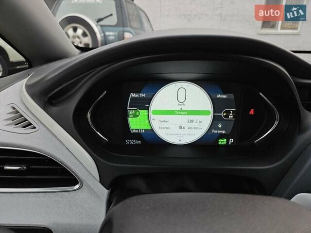Красный Шевроле Bolt EV, объемом двигателя 0 л и пробегом 57 тыс. км за 15500 $, фото 13 на Automoto.ua