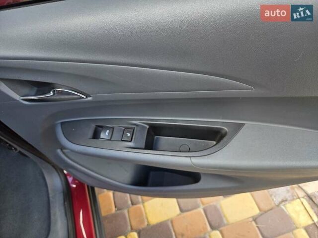 Красный Шевроле Bolt EV, объемом двигателя 0 л и пробегом 176 тыс. км за 14700 $, фото 25 на Automoto.ua