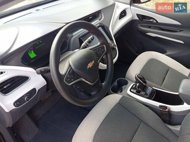 Красный Шевроле Bolt EV, объемом двигателя 0 л и пробегом 67 тыс. км за 14550 $, фото 34 на Automoto.ua
