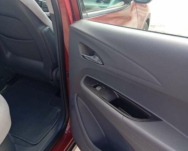 Красный Шевроле Bolt EV, объемом двигателя 0 л и пробегом 67 тыс. км за 14550 $, фото 35 на Automoto.ua