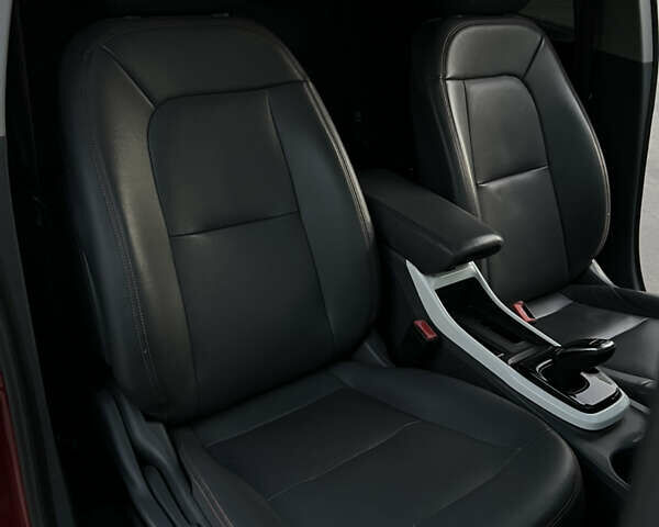 Красный Шевроле Bolt EV, объемом двигателя 0 л и пробегом 155 тыс. км за 14499 $, фото 25 на Automoto.ua