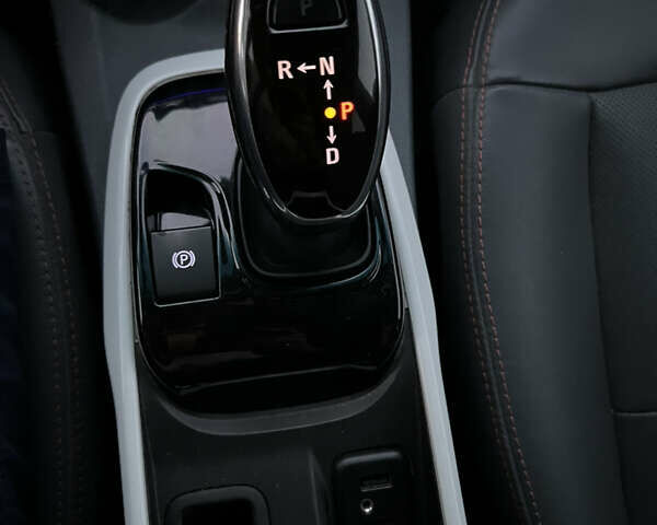 Красный Шевроле Bolt EV, объемом двигателя 0 л и пробегом 155 тыс. км за 14499 $, фото 32 на Automoto.ua