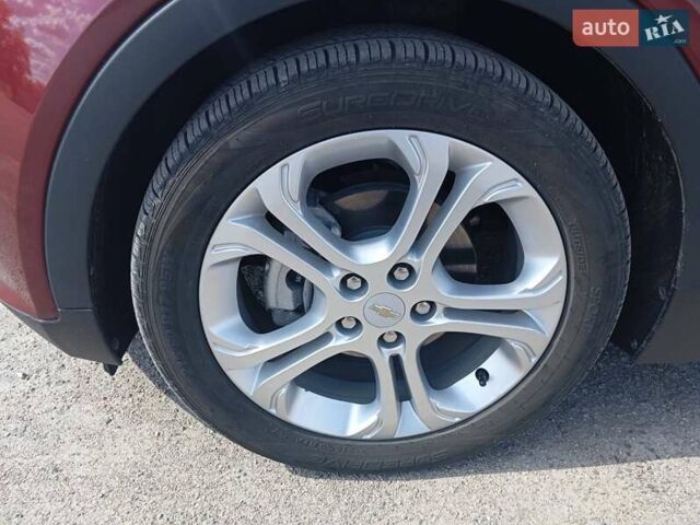 Красный Шевроле Bolt EV, объемом двигателя 0 л и пробегом 67 тыс. км за 14550 $, фото 30 на Automoto.ua