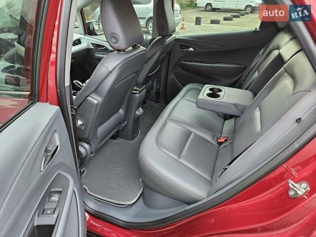 Красный Шевроле Bolt EV, объемом двигателя 0 л и пробегом 57 тыс. км за 15500 $, фото 17 на Automoto.ua