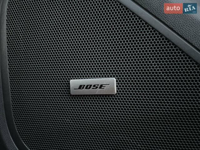 Красный Шевроле Bolt EV, объемом двигателя 0 л и пробегом 155 тыс. км за 14499 $, фото 36 на Automoto.ua