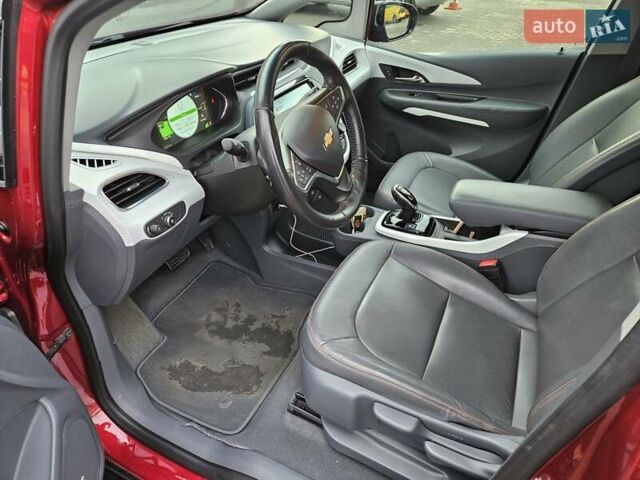 Красный Шевроле Bolt EV, объемом двигателя 0 л и пробегом 57 тыс. км за 15500 $, фото 15 на Automoto.ua