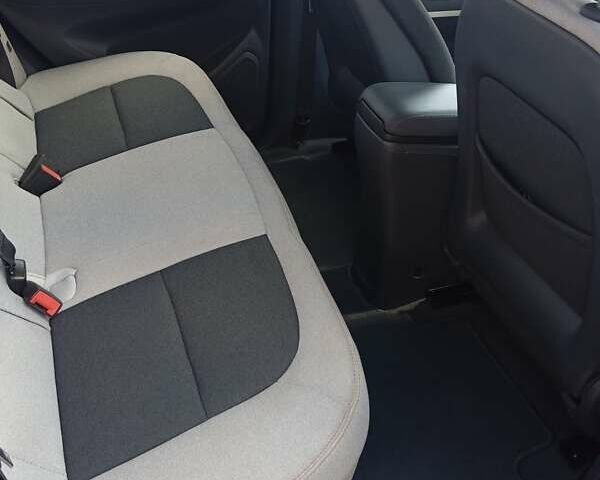 Красный Шевроле Bolt EV, объемом двигателя 0 л и пробегом 67 тыс. км за 14550 $, фото 24 на Automoto.ua