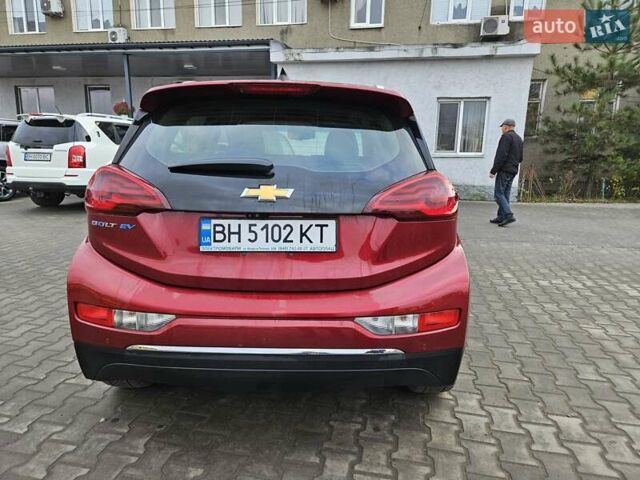 Красный Шевроле Bolt EV, объемом двигателя 0 л и пробегом 57 тыс. км за 15500 $, фото 5 на Automoto.ua