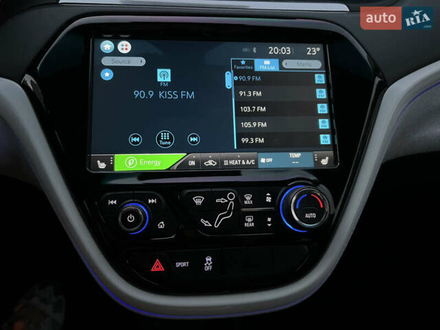 Красный Шевроле Bolt EV, объемом двигателя 0 л и пробегом 155 тыс. км за 14499 $, фото 27 на Automoto.ua