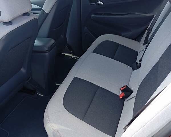 Красный Шевроле Bolt EV, объемом двигателя 0 л и пробегом 67 тыс. км за 14550 $, фото 39 на Automoto.ua