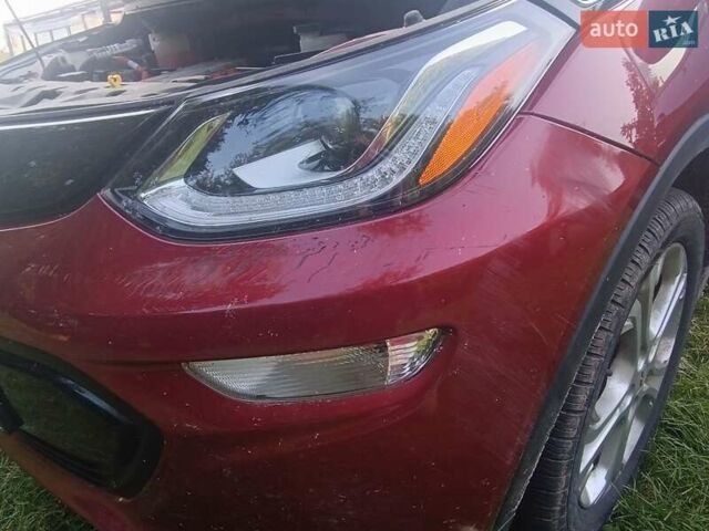 Красный Шевроле Bolt EV, объемом двигателя 0 л и пробегом 170 тыс. км за 11900 $, фото 11 на Automoto.ua