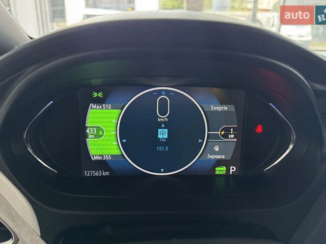 Красный Шевроле Bolt EV, объемом двигателя 0 л и пробегом 127 тыс. км за 14500 $, фото 15 на Automoto.ua