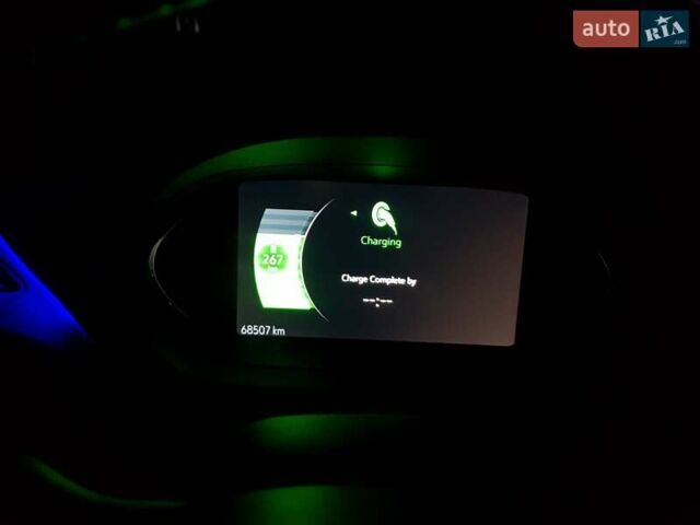 Червоний Шевроле Bolt EV, об'ємом двигуна 0 л та пробігом 68 тис. км за 9999 $, фото 6 на Automoto.ua