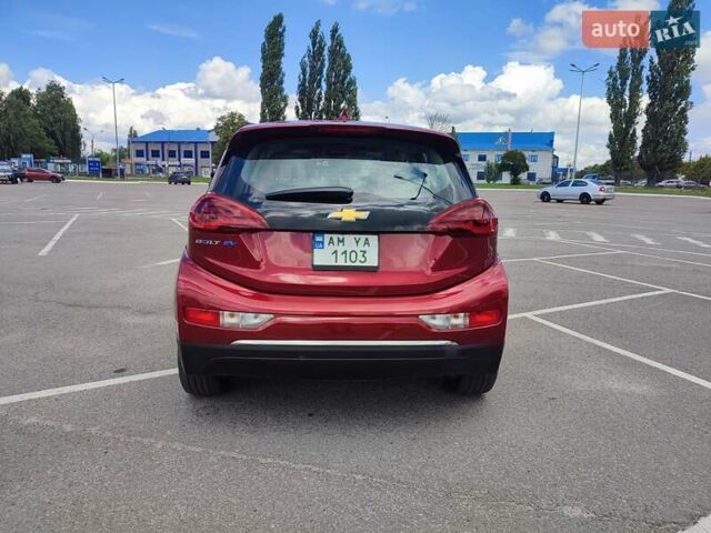 Красный Шевроле Bolt EV, объемом двигателя 0 л и пробегом 55 тыс. км за 23990 $, фото 7 на Automoto.ua
