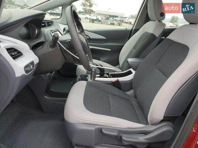 Шевроле Bolt EV 2018 в Ровно на Automoto.ua Красный Шевроле Bolt EV, объемом двигателя 0 л и пробегом 57 тыс. км за 3700 $, фото 6 на Automoto.ua