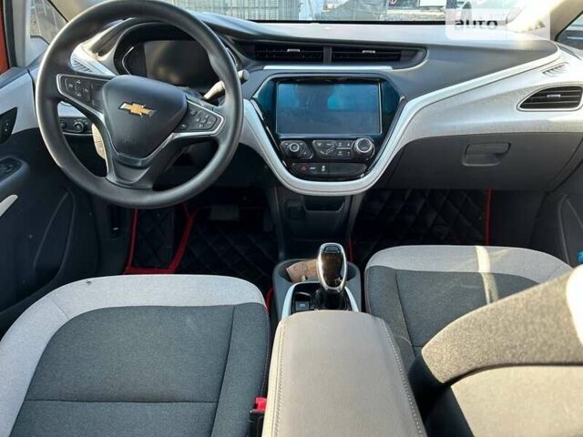 Красный Шевроле Bolt EV, объемом двигателя 0 л и пробегом 75 тыс. км за 13333 $, фото 8 на Automoto.ua