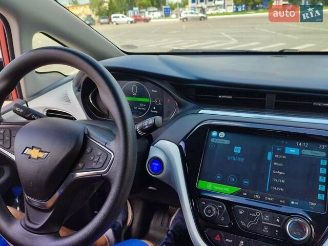 Красный Шевроле Bolt EV, объемом двигателя 0 л и пробегом 55 тыс. км за 23990 $, фото 27 на Automoto.ua