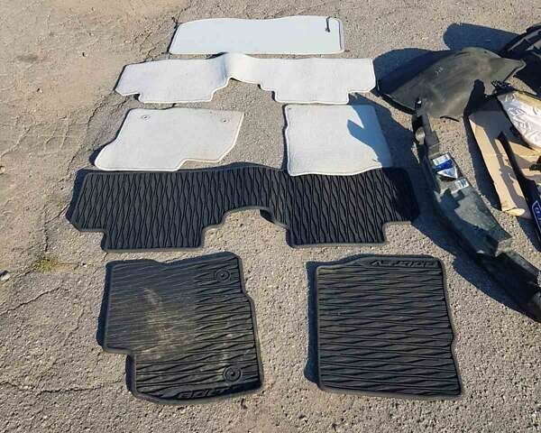 Червоний Шевроле Bolt EV, об'ємом двигуна 0 л та пробігом 68 тис. км за 9999 $, фото 12 на Automoto.ua