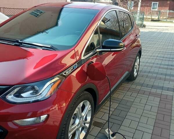 Красный Шевроле Bolt EV, объемом двигателя 0 л и пробегом 48 тыс. км за 14500 $, фото 2 на Automoto.ua