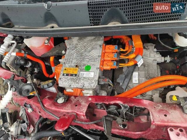 Красный Шевроле Bolt EV, объемом двигателя 0 л и пробегом 65 тыс. км за 6700 $, фото 6 на Automoto.ua