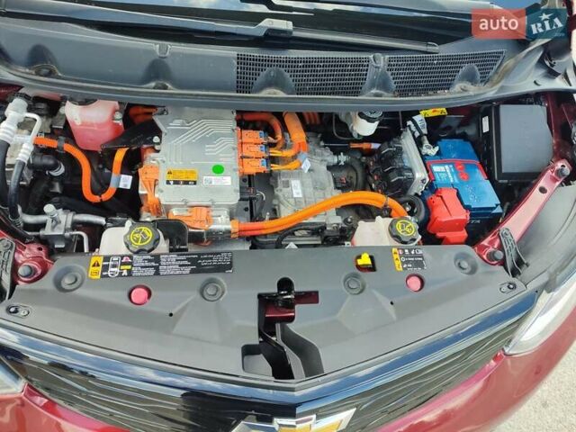 Красный Шевроле Bolt EV, объемом двигателя 0 л и пробегом 55 тыс. км за 23990 $, фото 19 на Automoto.ua