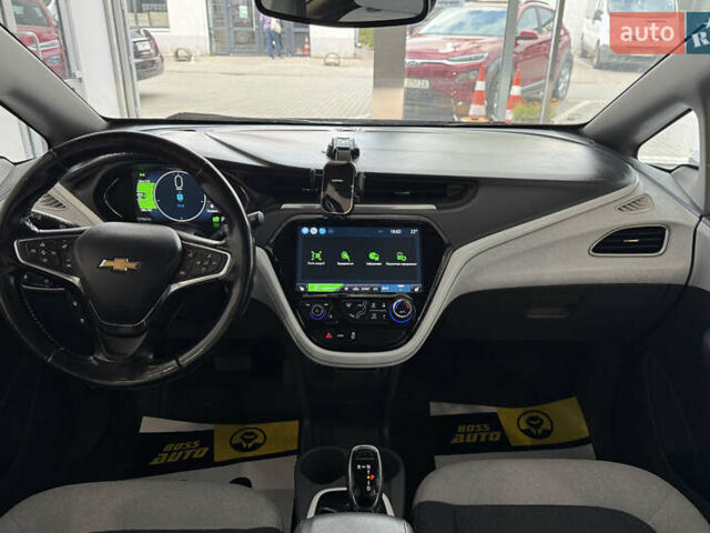 Красный Шевроле Bolt EV, объемом двигателя 0 л и пробегом 127 тыс. км за 14500 $, фото 20 на Automoto.ua