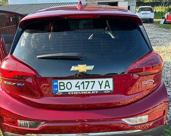 Красный Шевроле Bolt EV, объемом двигателя 0 л и пробегом 75 тыс. км за 13333 $, фото 12 на Automoto.ua