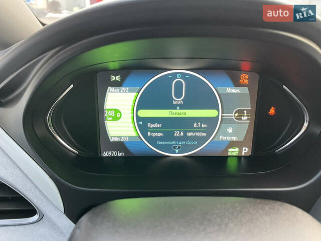 Красный Шевроле Bolt EV, объемом двигателя 0 л и пробегом 60 тыс. км за 14300 $, фото 46 на Automoto.ua