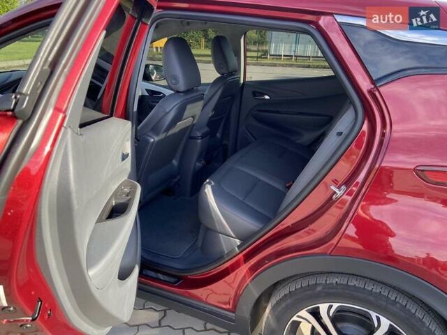 Красный Шевроле Bolt EV, объемом двигателя 0 л и пробегом 36 тыс. км за 16450 $, фото 16 на Automoto.ua