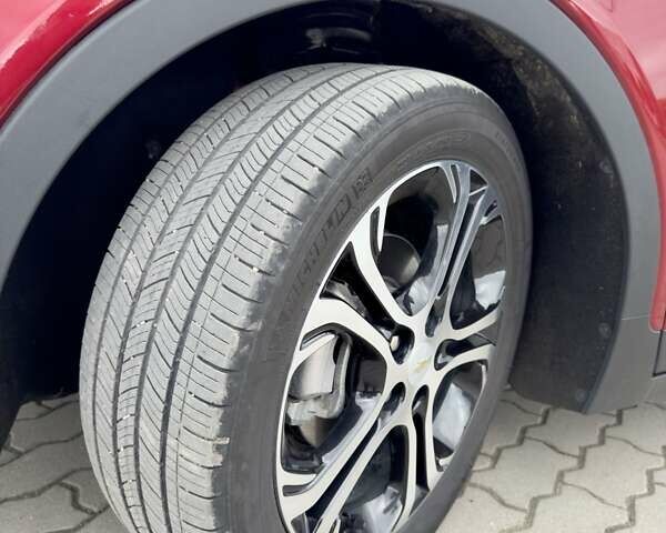 Красный Шевроле Bolt EV, объемом двигателя 0 л и пробегом 36 тыс. км за 16450 $, фото 28 на Automoto.ua