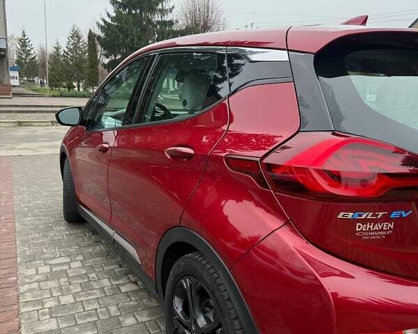 Красный Шевроле Bolt EV, объемом двигателя 0 л и пробегом 70 тыс. км за 16800 $, фото 2 на Automoto.ua