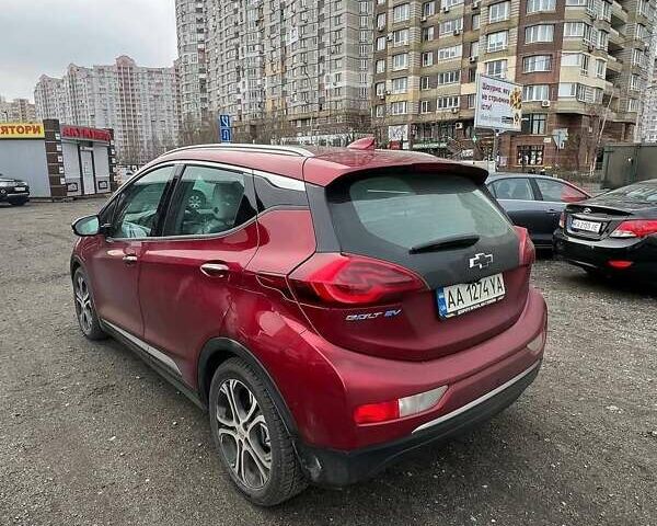 Красный Шевроле Bolt EV, объемом двигателя 0 л и пробегом 26 тыс. км за 15400 $, фото 4 на Automoto.ua