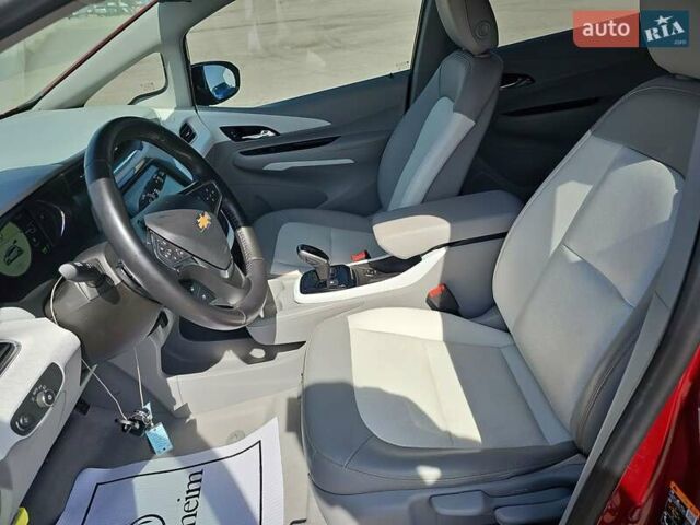 Красный Шевроле Bolt EV, объемом двигателя 0 л и пробегом 30 тыс. км за 7000 $, фото 9 на Automoto.ua