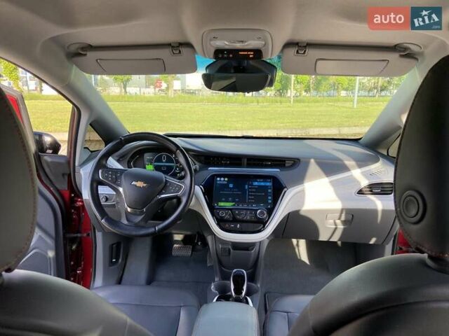 Красный Шевроле Bolt EV, объемом двигателя 0 л и пробегом 36 тыс. км за 16450 $, фото 21 на Automoto.ua