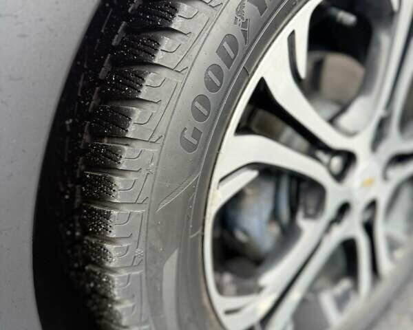 Красный Шевроле Bolt EV, объемом двигателя 0 л и пробегом 57 тыс. км за 17600 $, фото 18 на Automoto.ua
