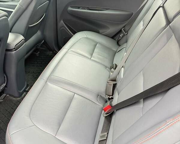 Красный Шевроле Bolt EV, объемом двигателя 0 л и пробегом 57 тыс. км за 17600 $, фото 15 на Automoto.ua