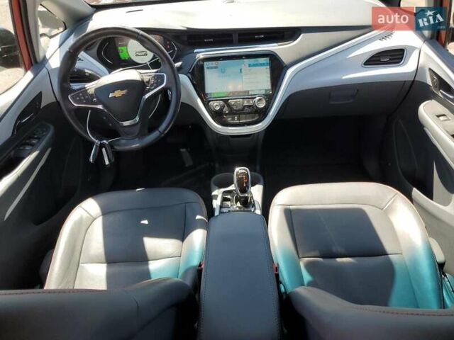 Красный Шевроле Bolt EV, объемом двигателя 0 л и пробегом 69 тыс. км за 5700 $, фото 7 на Automoto.ua