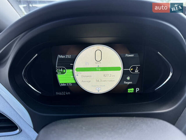 Красный Шевроле Bolt EV, объемом двигателя 0 л и пробегом 90 тыс. км за 16200 $, фото 43 на Automoto.ua
