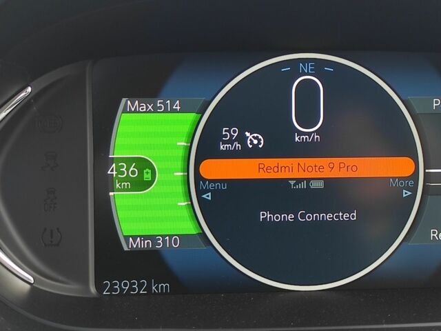 Красный Шевроле Bolt EV, объемом двигателя 0 л и пробегом 26 тыс. км за 17300 $, фото 8 на Automoto.ua
