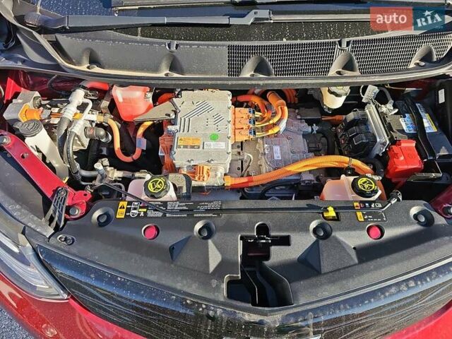 Красный Шевроле Bolt EV, объемом двигателя 0 л и пробегом 30 тыс. км за 7000 $, фото 11 на Automoto.ua
