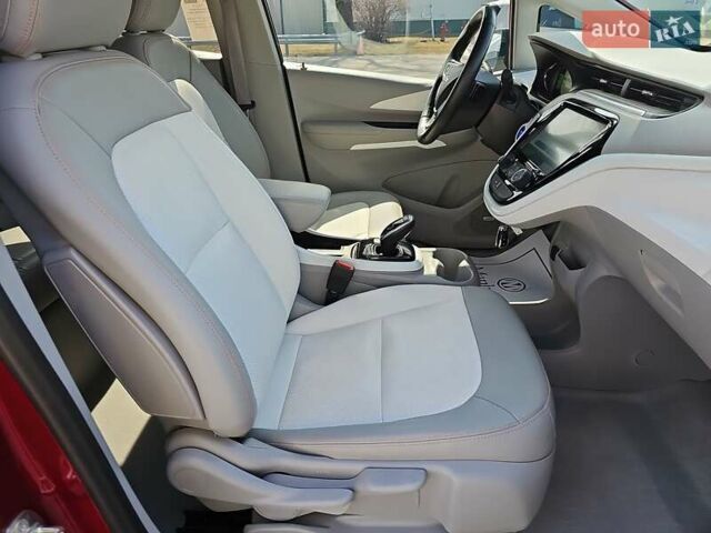 Красный Шевроле Bolt EV, объемом двигателя 0 л и пробегом 30 тыс. км за 7000 $, фото 8 на Automoto.ua
