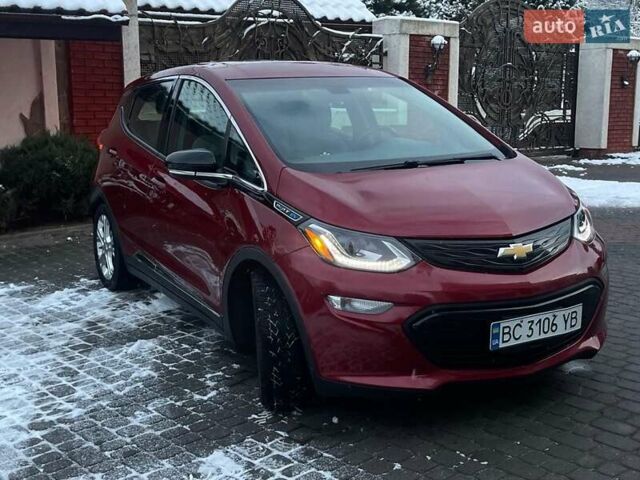 Красный Шевроле Bolt EV, объемом двигателя 0 л и пробегом 66 тыс. км за 15999 $, фото 3 на Automoto.ua